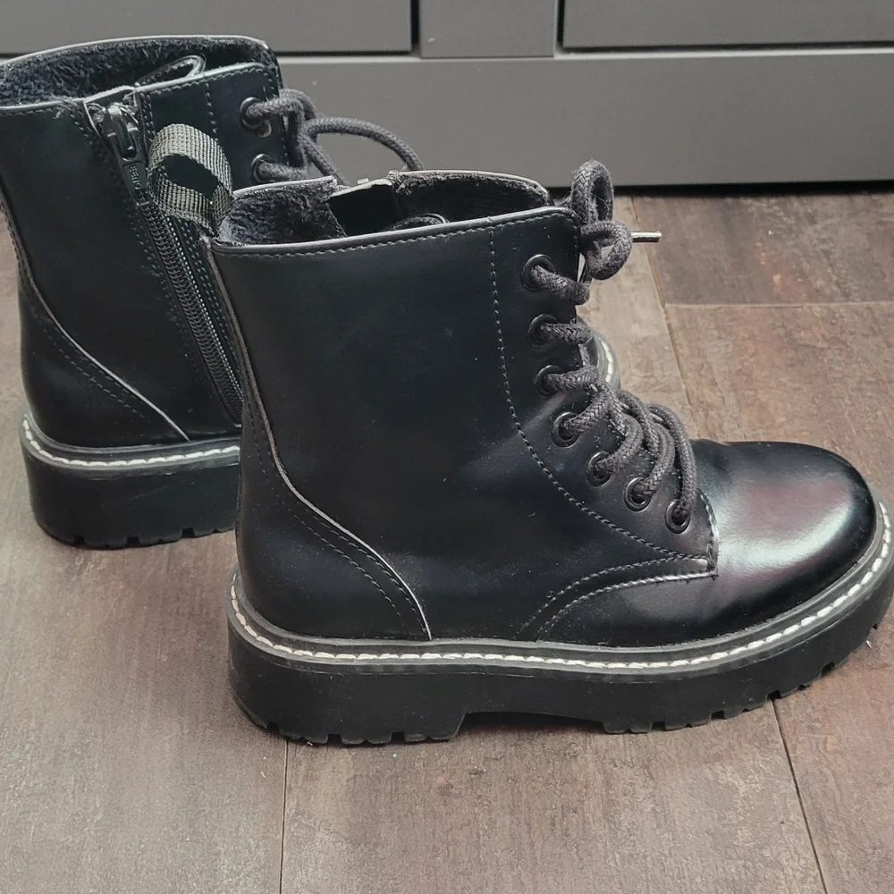 Kids H&M Combat Style Lace Up Boots - Picture 1 of 6